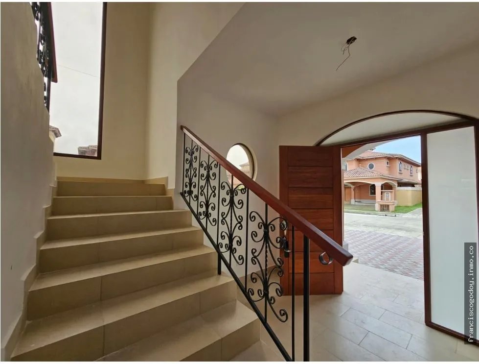 Casa en venta en el doral, costa sur