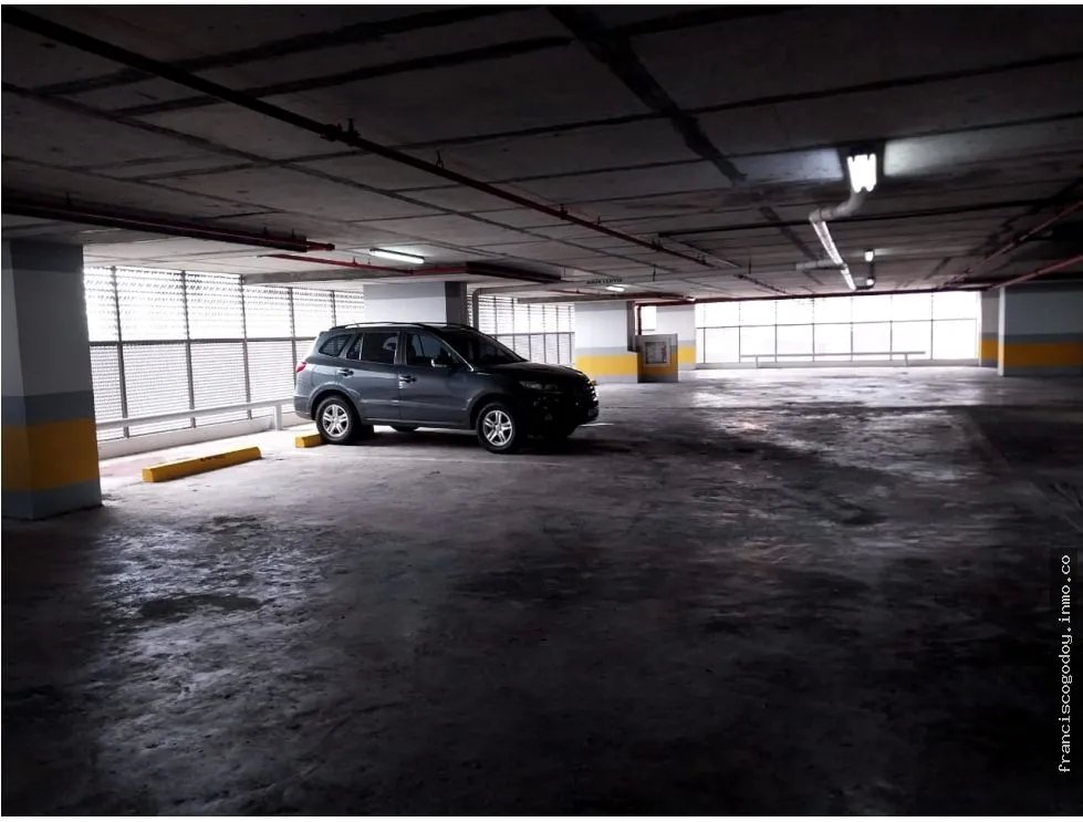Se vende oficina torre bicsa, avenida balboa