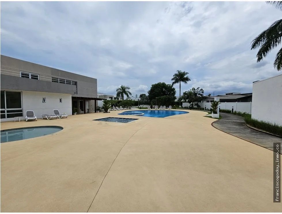 Venta de casa en villa sur - town home, costa sur