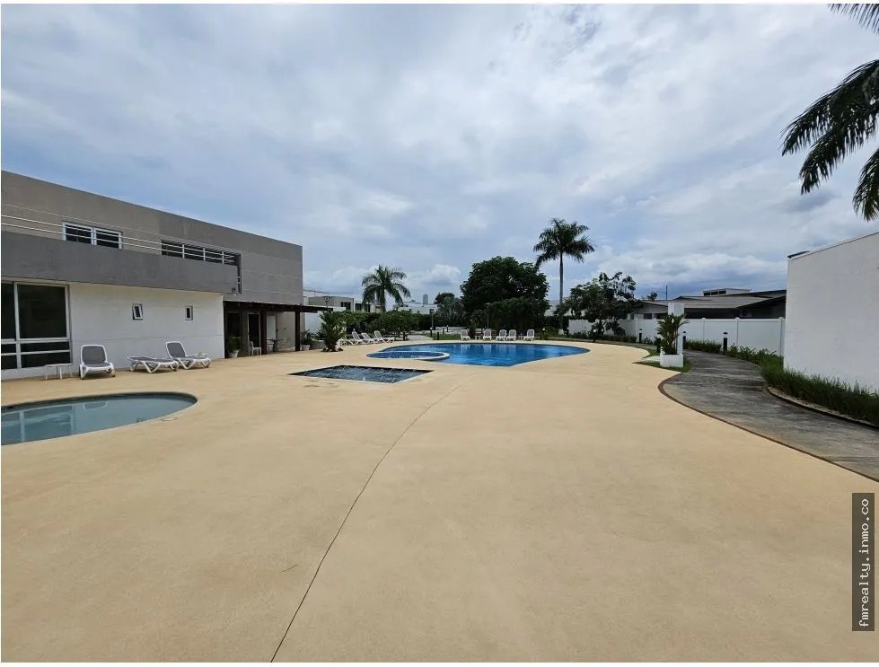 Venta de casa en villa sur, costa sur