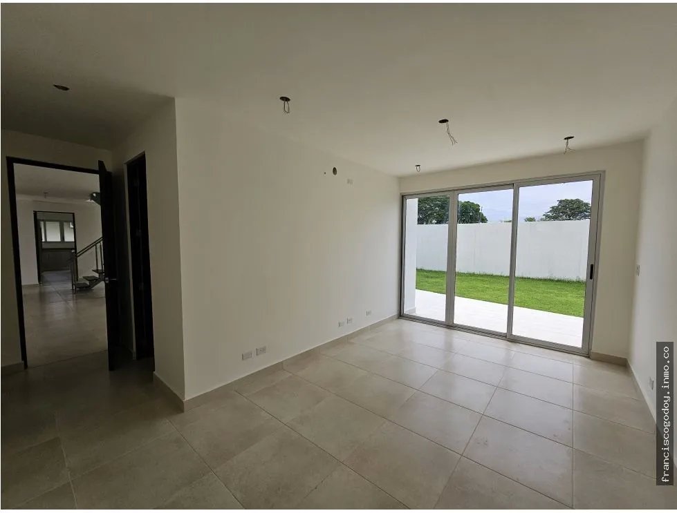 Venta de casa en villa sur, costa sur