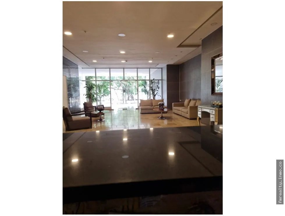 Venta de apartamento en condado del rey