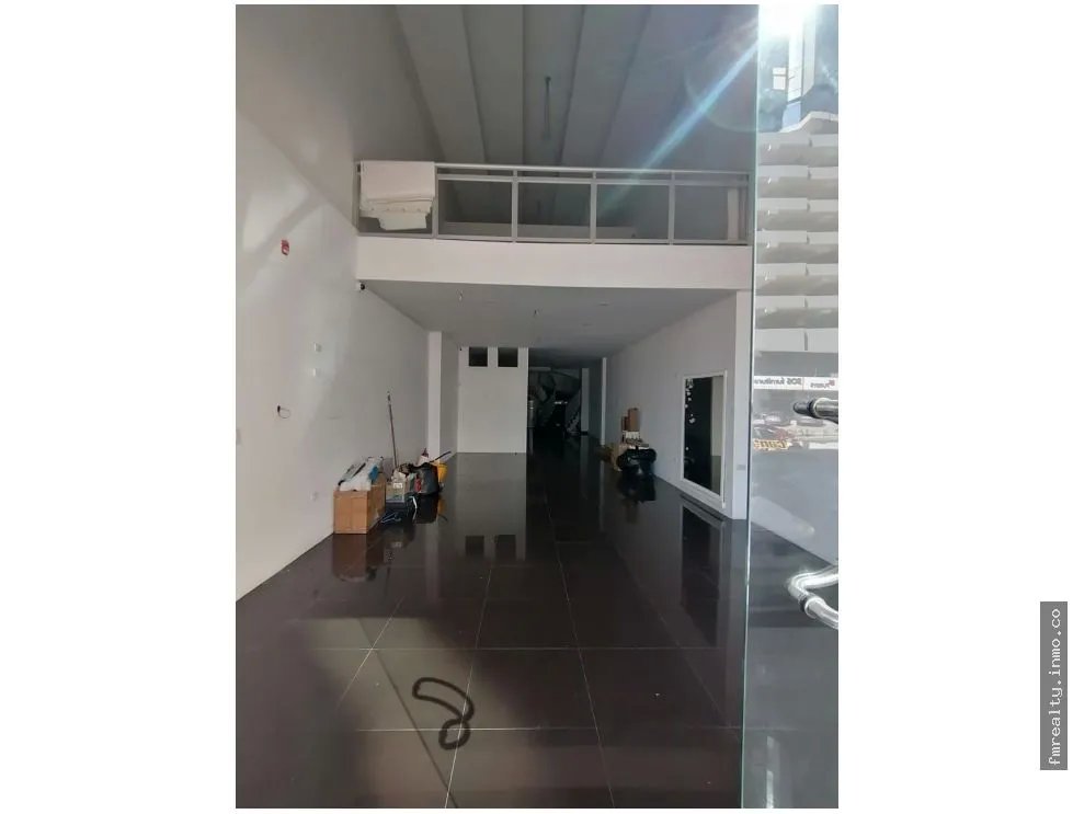 Se alquila de local comercial en obarrio