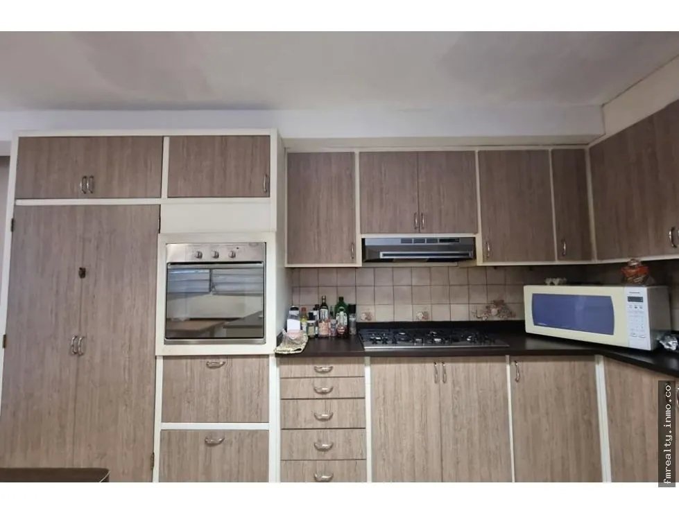 Se vende casa en la alameda