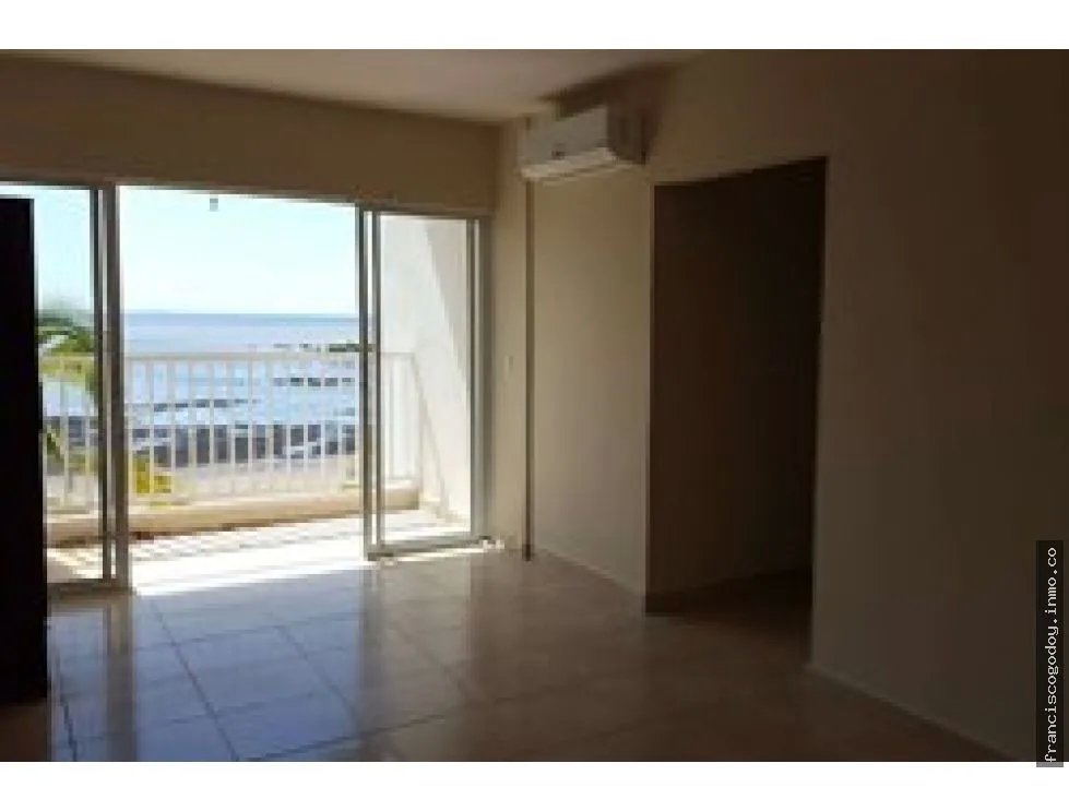 Alquiler de apartamento en playa dorada