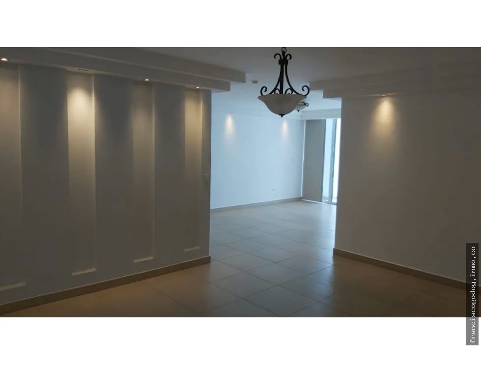 Venta de apartamento en costa del este
