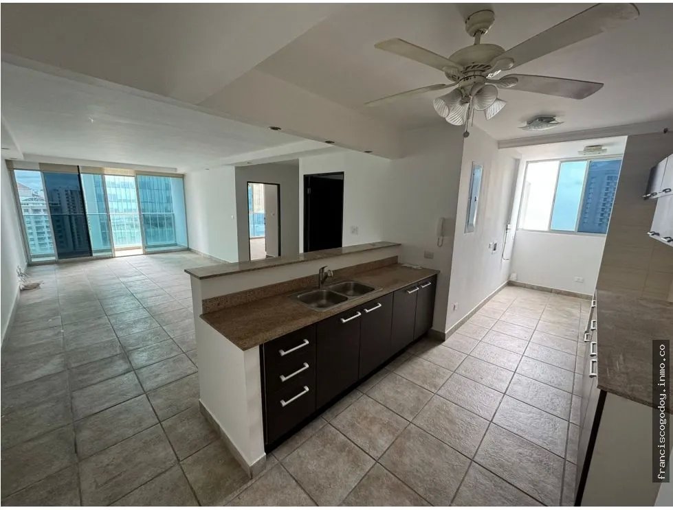 Venta de penthouse en punta pacífica