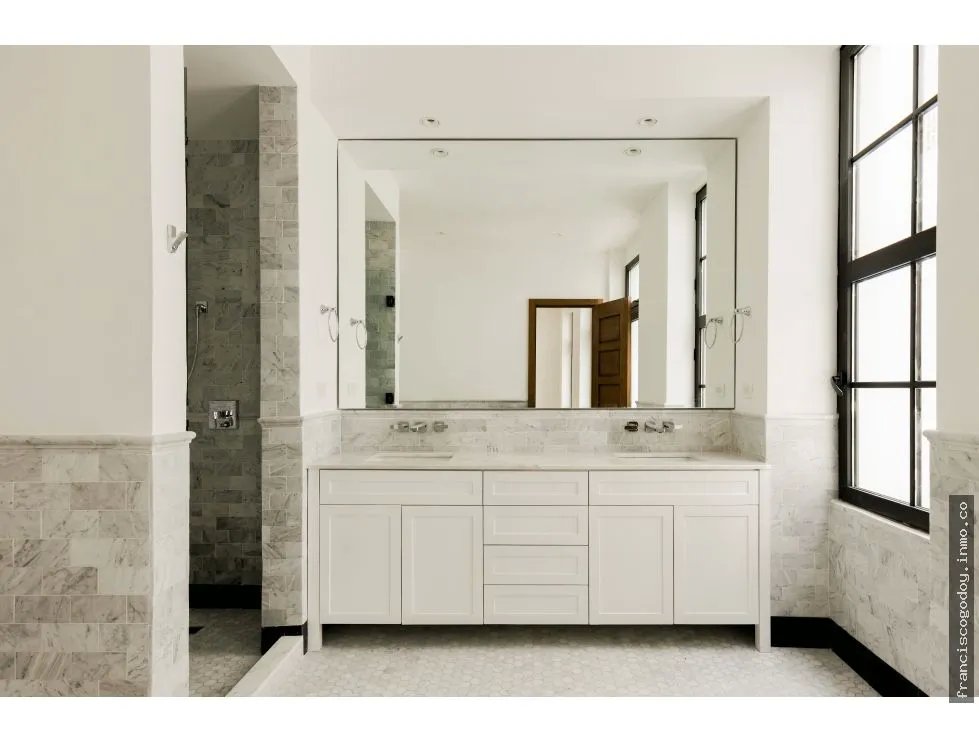 Se vende casa en casco viejo