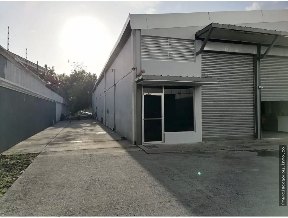 Alquiler de bodega en costa del este