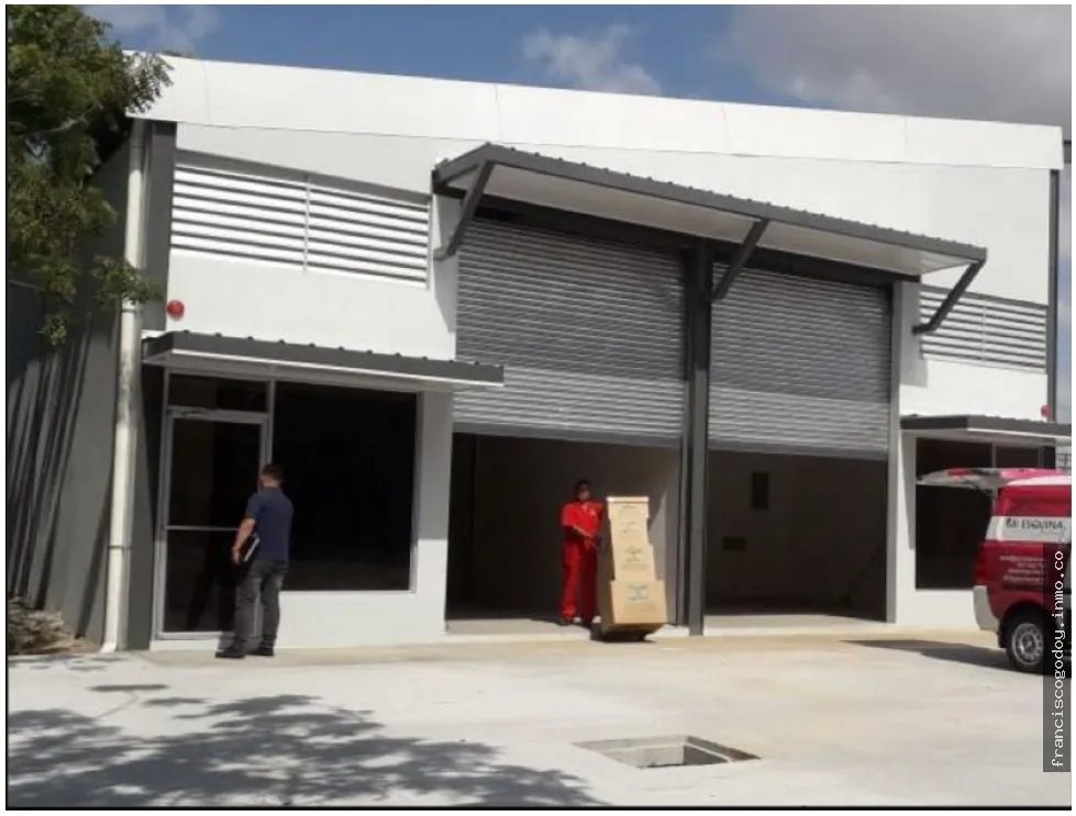 Alquiler de bodega en costa del este