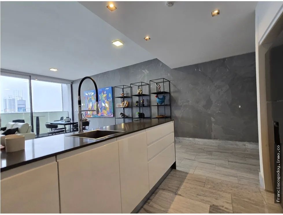 Apartamento en venta  avenida balboa