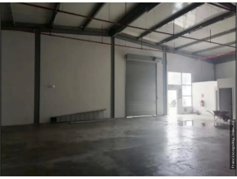 Venta de bodegas en panamá viejo