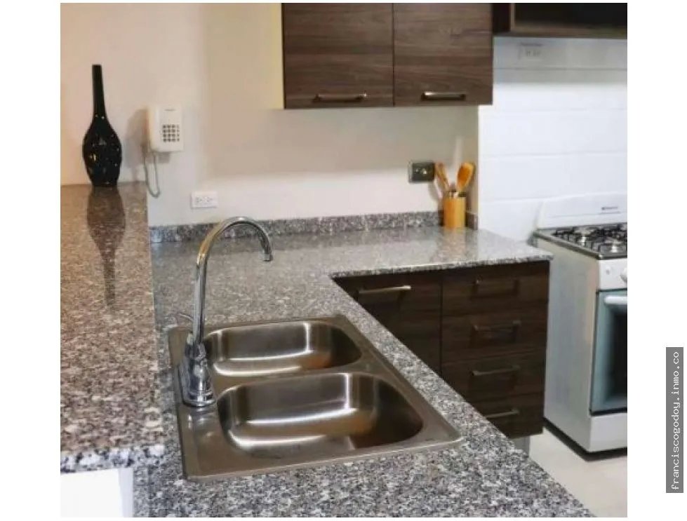 Venta de apartamento en carrasquilla