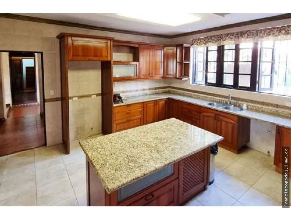 Se vende casa en los guayacanes, panamá