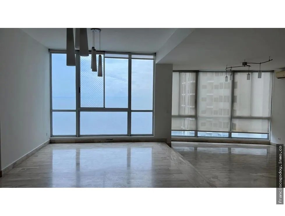 Venta de apartamento en punta pacífica