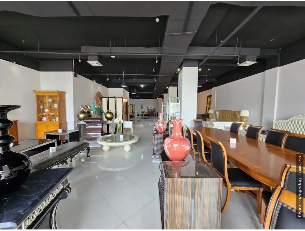 Venta de oficina en calle aquilino de la guardia