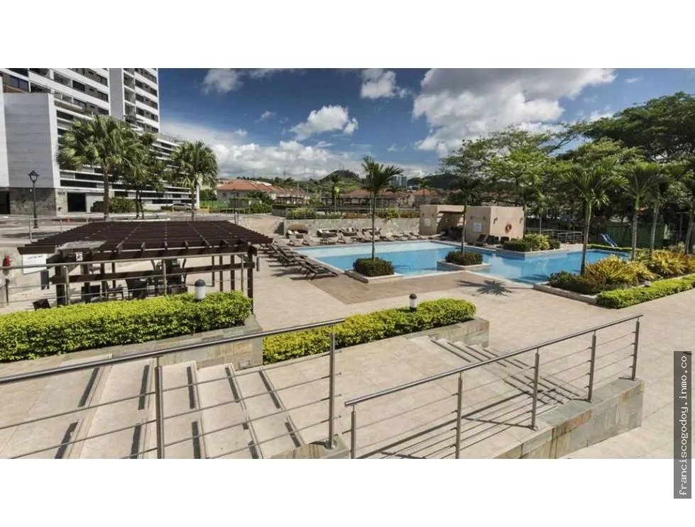 Venta de apartamento en condado del rey