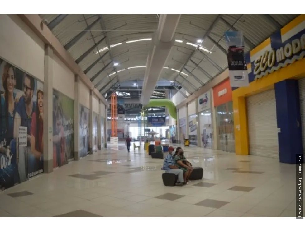 Venta de local comercial en centro comercial megamall, 24 de diciembre