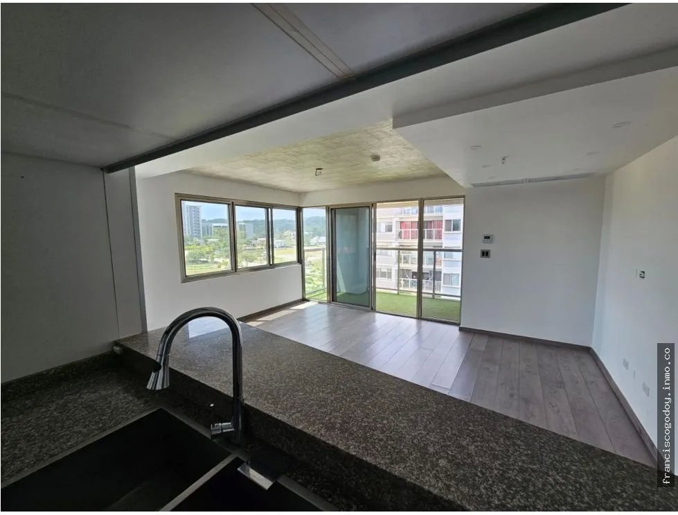 Se vende apartamento en ph woodlands, panamá pacífico