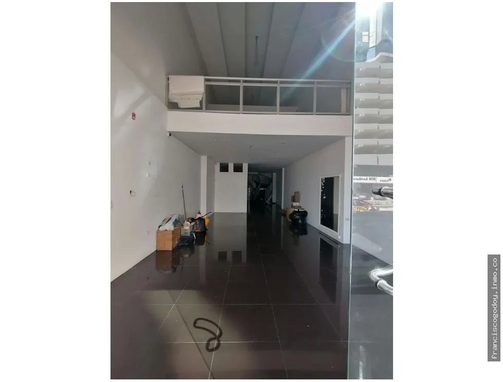 Se alquila de local comercial en obarrio
