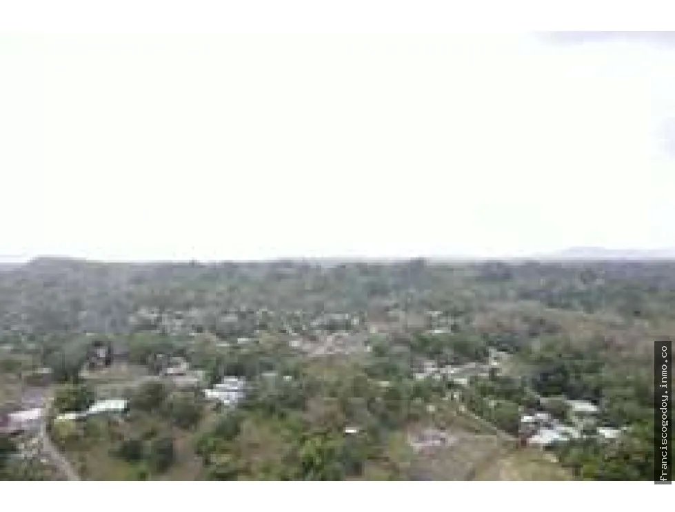 Se vende lote de terreno en colón