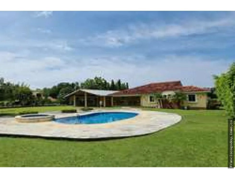 Se vende casa en coronado