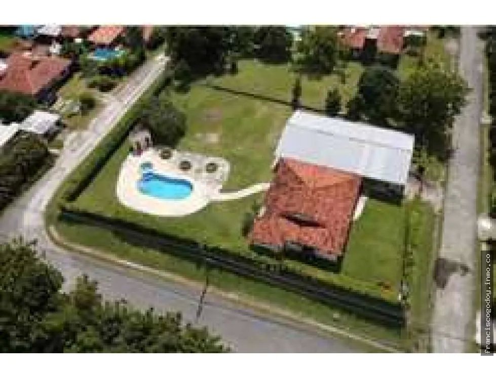 Se vende casa en coronado