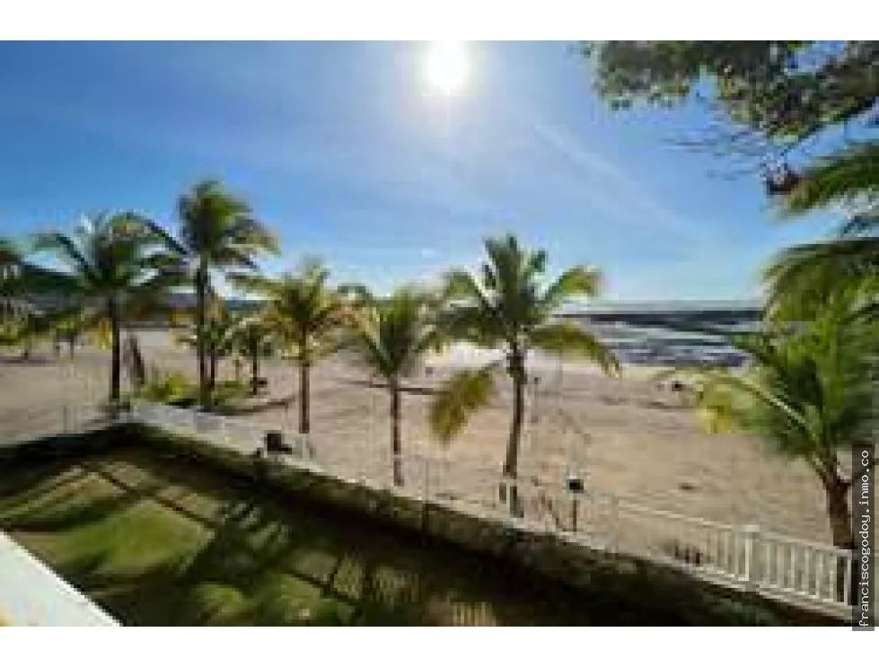Se vende apartamento en playa dorada
