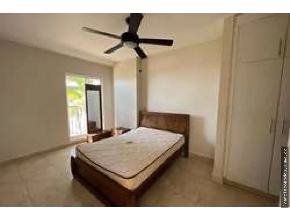 Se vende apartamento en playa dorada