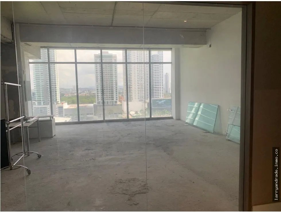 Se vende oficina en pdc costa del este