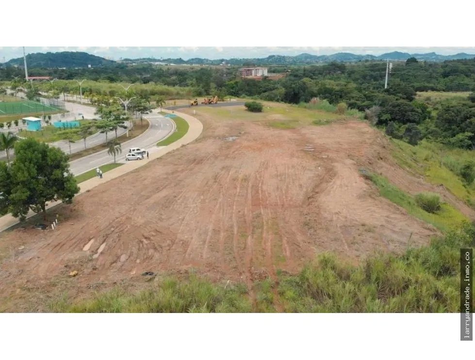 Venta de lote comercial en green valley panama norte