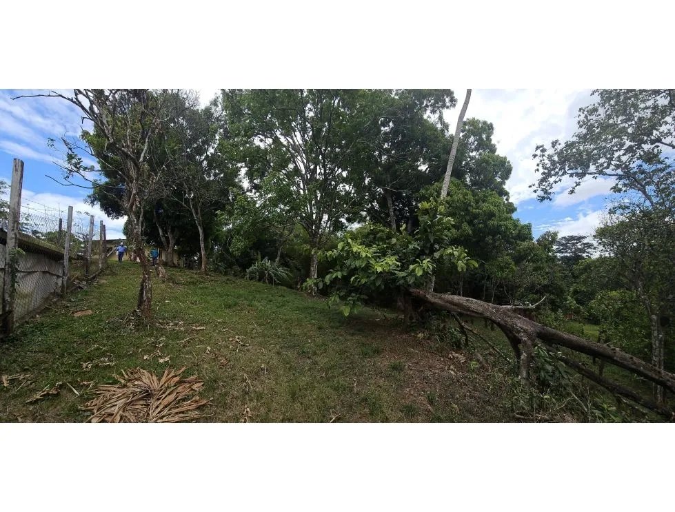 Se vende casa con amplio terreno en arraiján, panamá oeste