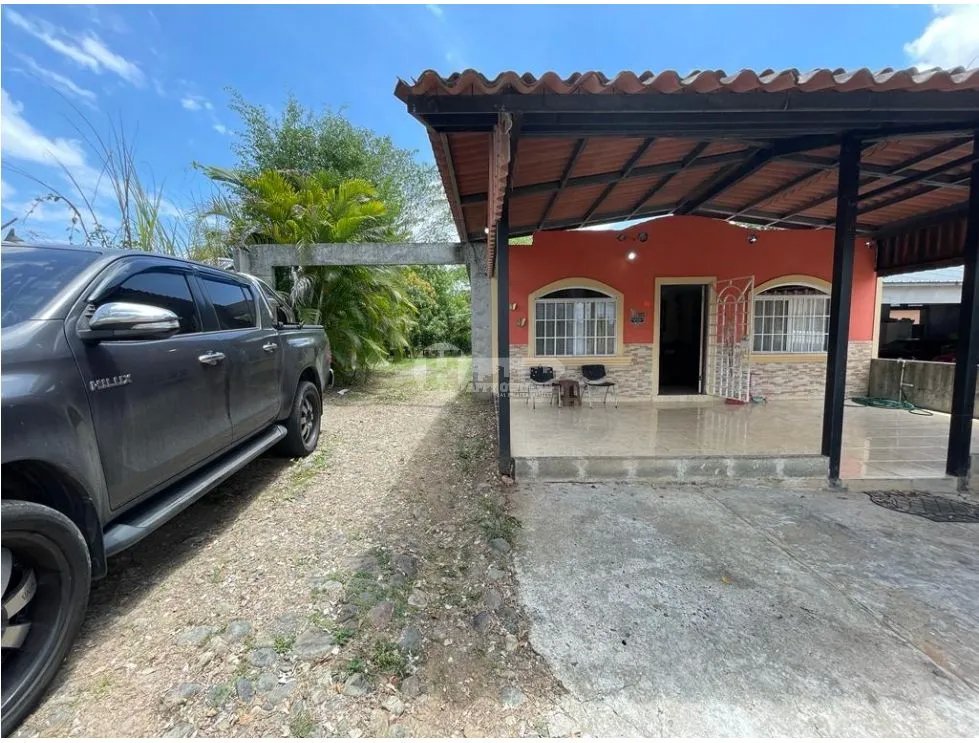 Se vende casa en villa lobos, pedregal