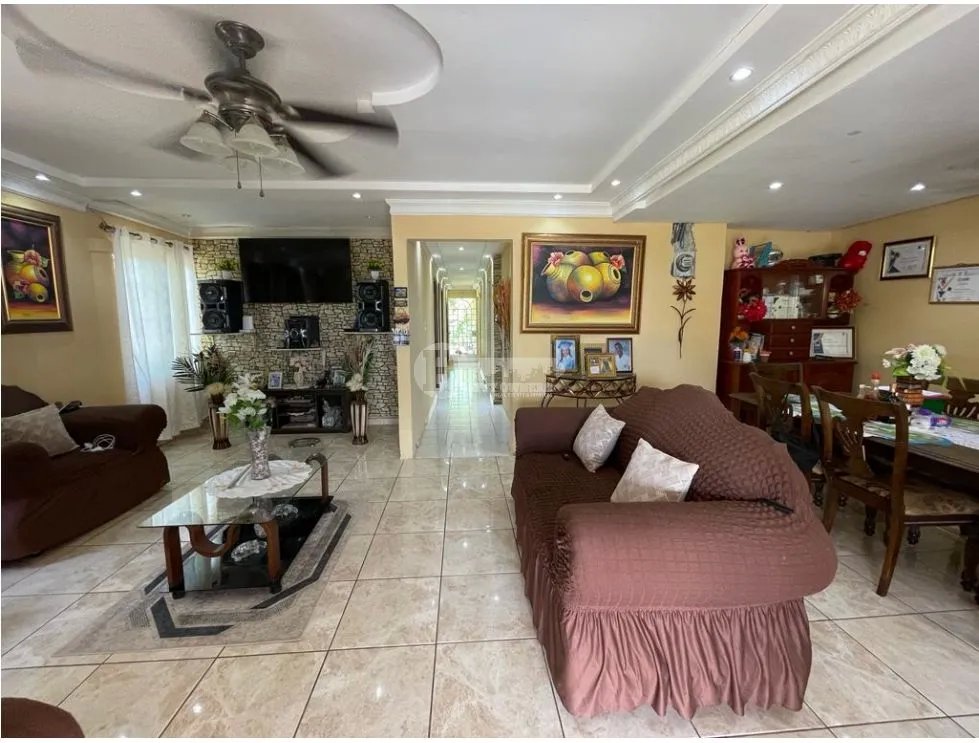 Se vende casa en villa lobos, pedregal