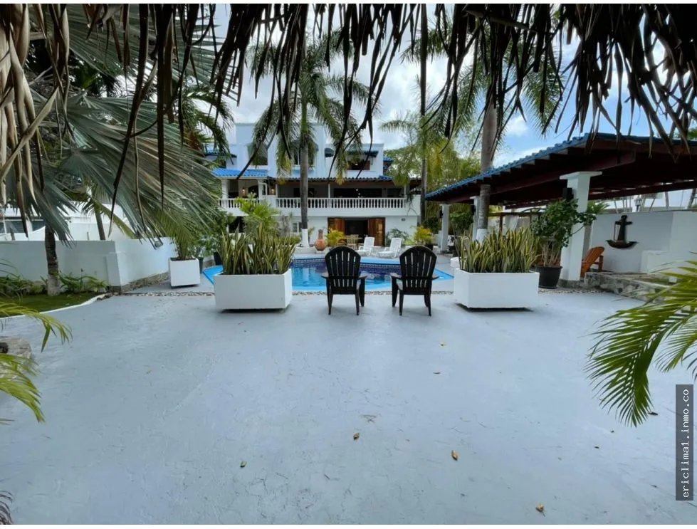 Hermosa duplex a la venta en playa blanca, panamá.