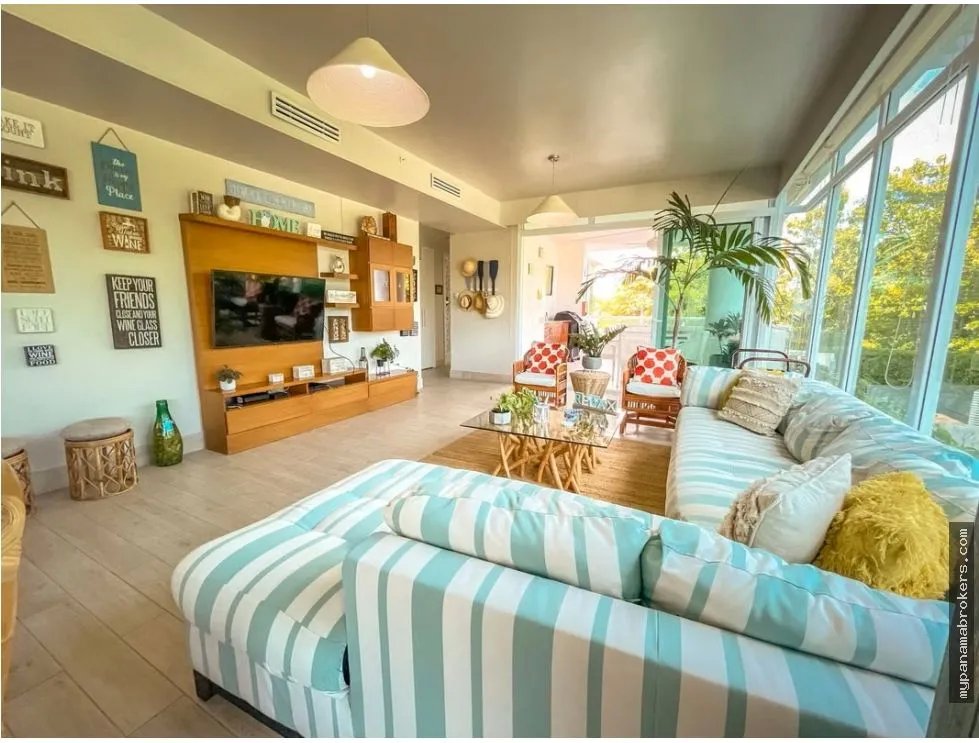 Se alquila apartamento ph solea en punta barco, san carlos