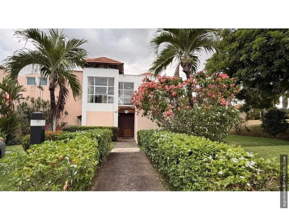Se vende casa en royal decameron
