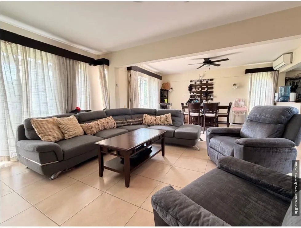 Se vende casa en royal decameron