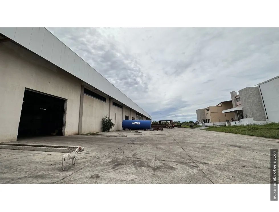 Venta y alquiler de galera en parque industrial de las américas