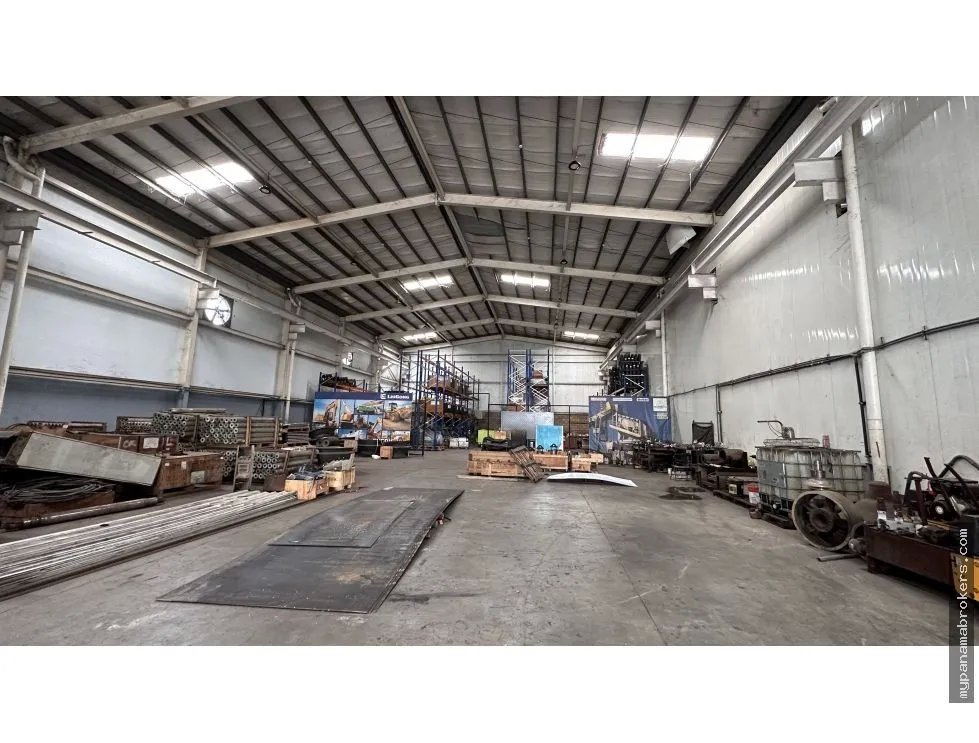 Venta y alquiler de galera en parque industrial de las américas