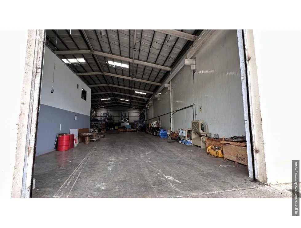 Venta y alquiler de galera en parque industrial de las américas