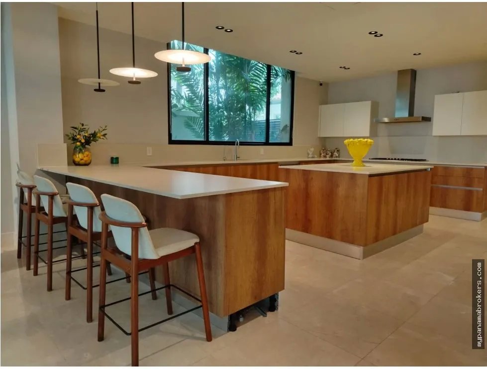 Venta de casa en buenaventura, río hato