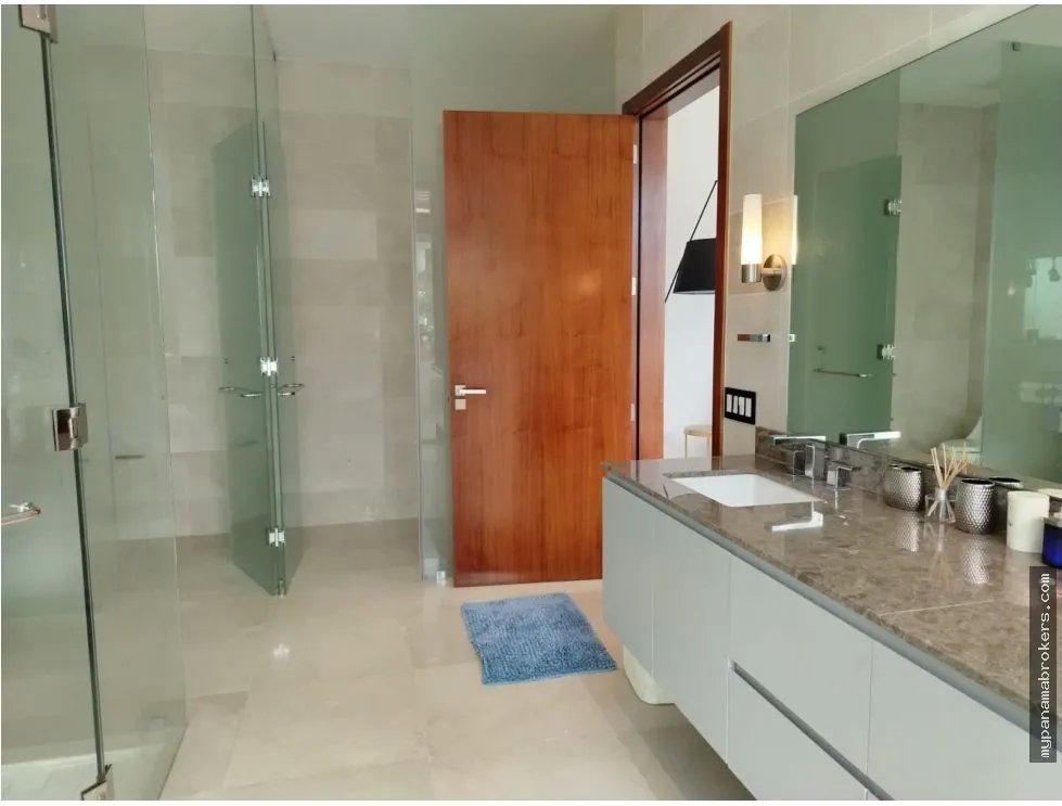 Venta de casa en buenaventura, río hato