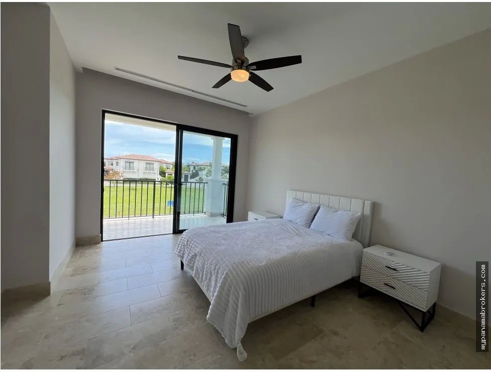 Venta de casa en buenaventura, río hato