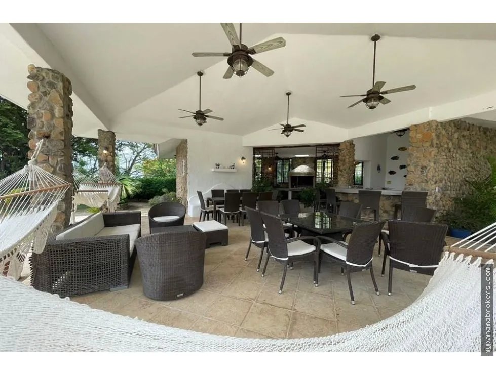 Se vende casa en punta barco village, san carlos