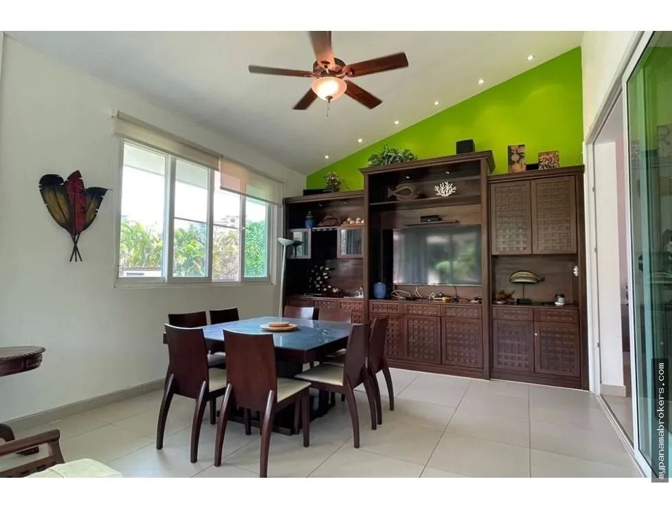 Se vende casa en punta barco village, san carlos