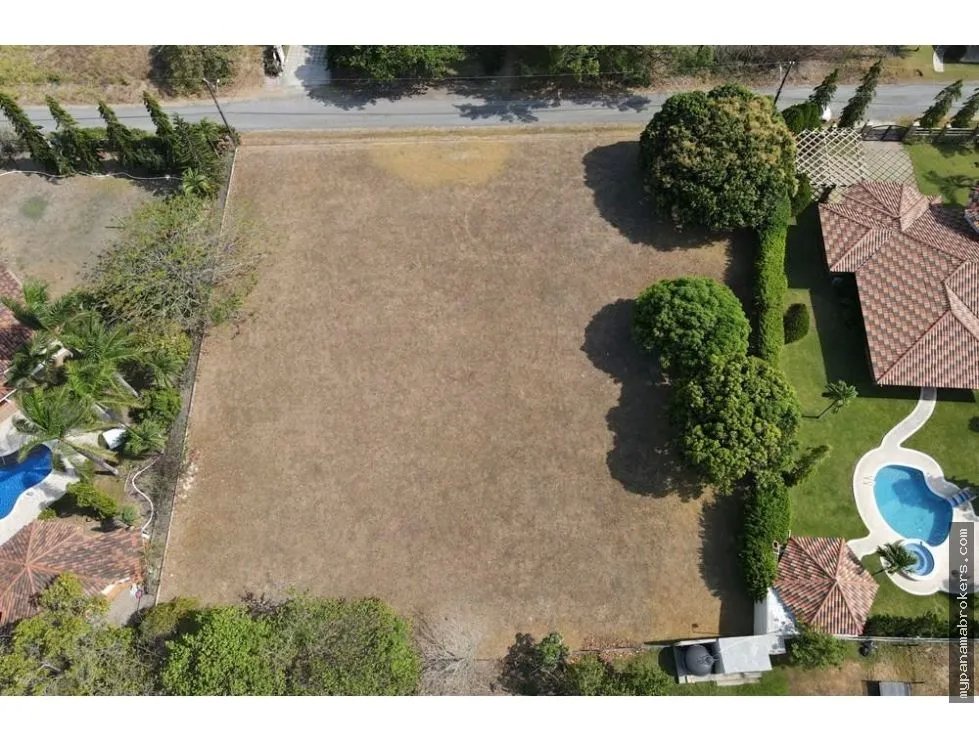 Se vende lote en club de golf, coronado, chame