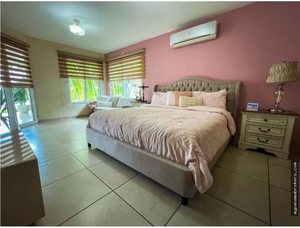 Se vende casa en vista mar, san carlos