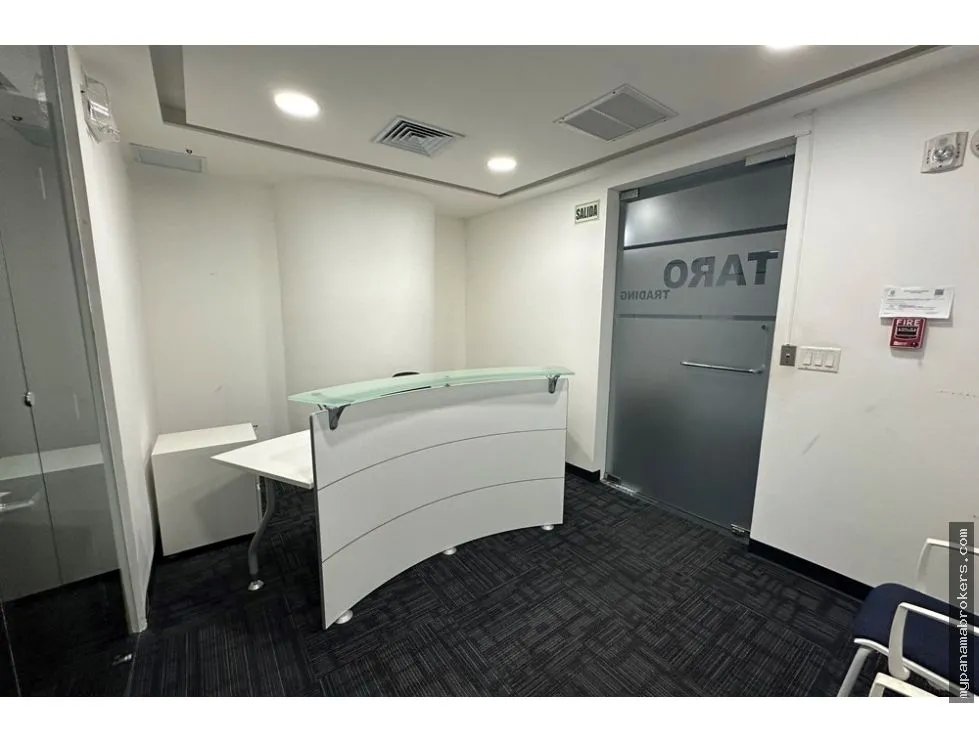 Se vende  oficina en oceania plaza, punta pacífica