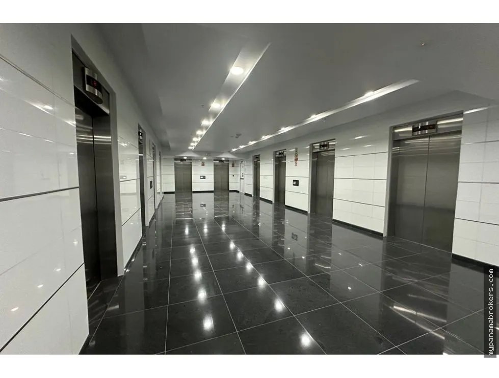 Se vende  oficina en oceania plaza, punta pacífica